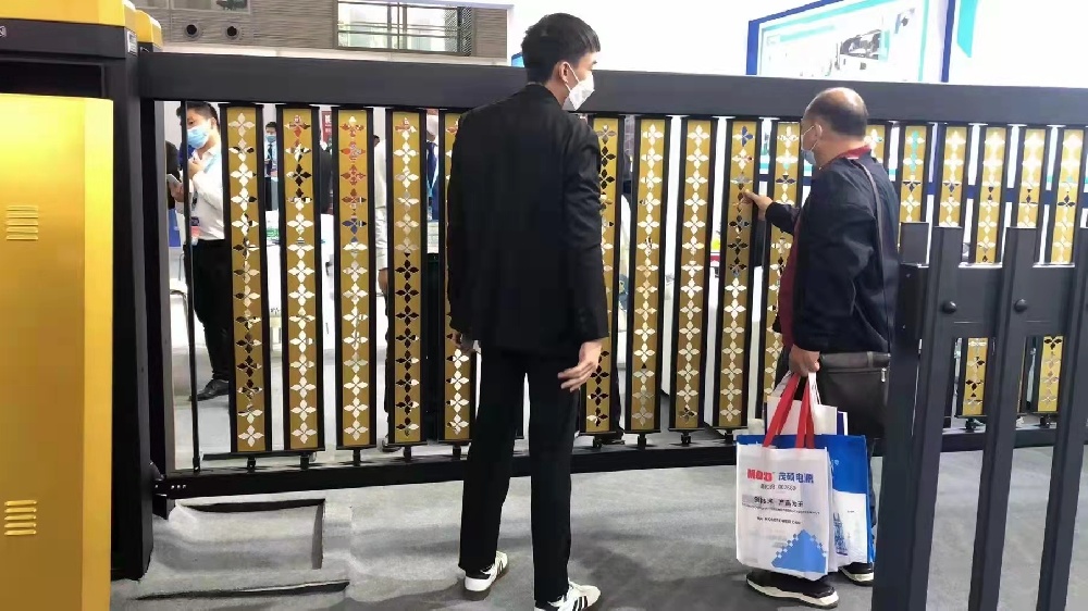 空降柵欄道閘：高效通行，智能管控-馳安科技